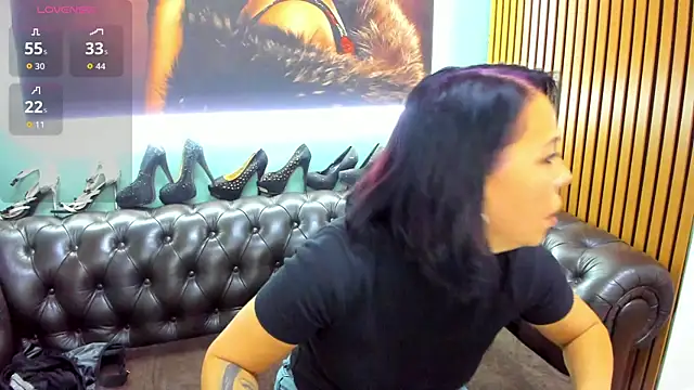 LauraSiin online show from July 6, 5:59 pm