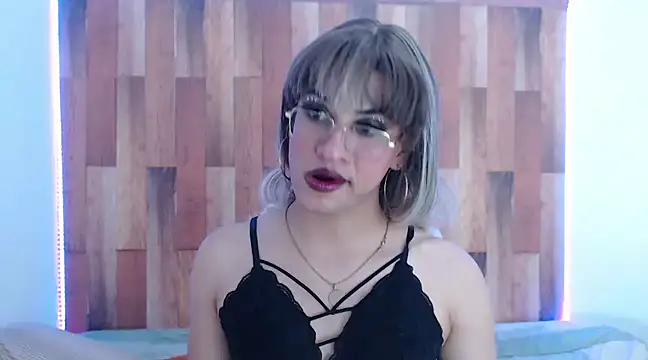 Snapshot of Raven_Whisper chatting on January 2, 3:48 am Raven Whisper online show from January 2, 3:48 am