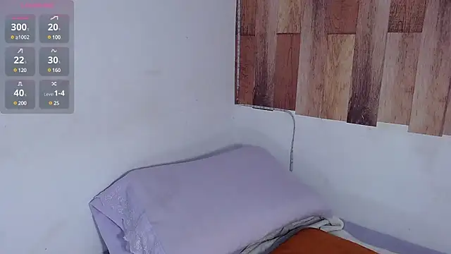 Snapshot of Raven_Whisper chatting on January 31, 6:47 pm Raven Whisper online show from January 31, 6:47 pm