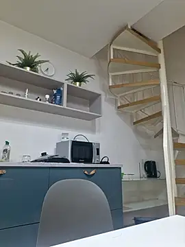 perla97 online show from February 20, 2:30 pm