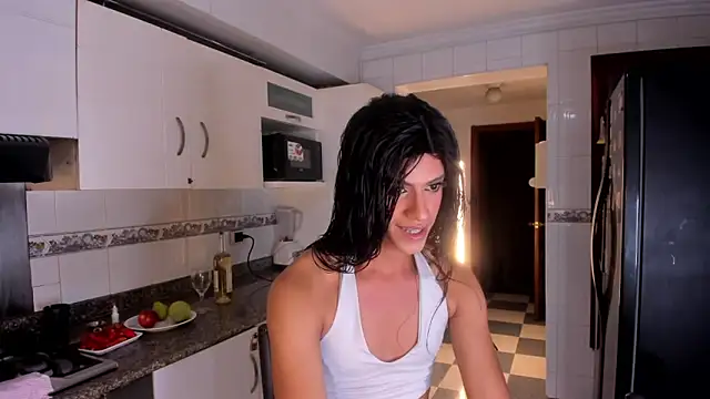 APRILL FOXX online show from December 6, 6:09 am