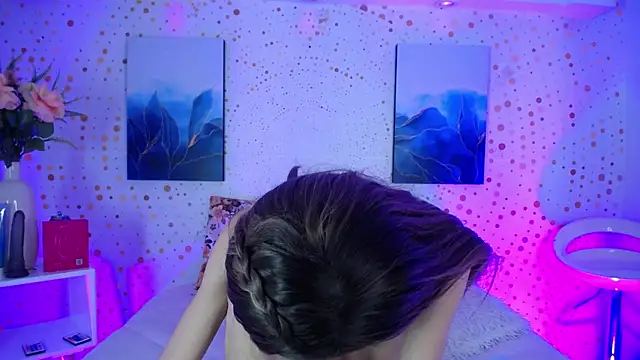 Aniie Doll online show from February 8, 8:37 pm