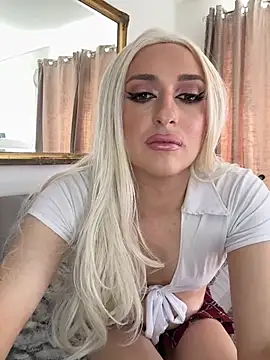 littlebambi26 online show from April 30, 1:04 pm