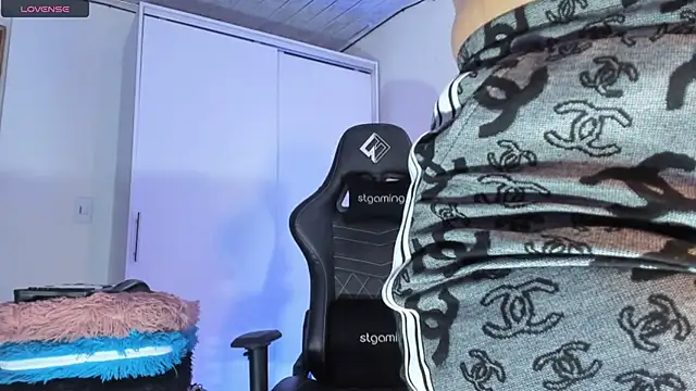 Dulce smith 1 online show from February 27, 11:44 pm