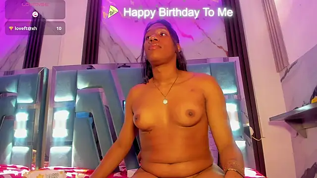 amber diior online show from May 26, 6:05 pm