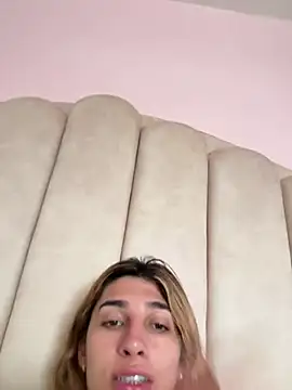 Queensara  online show from February 25, 3:05 pm