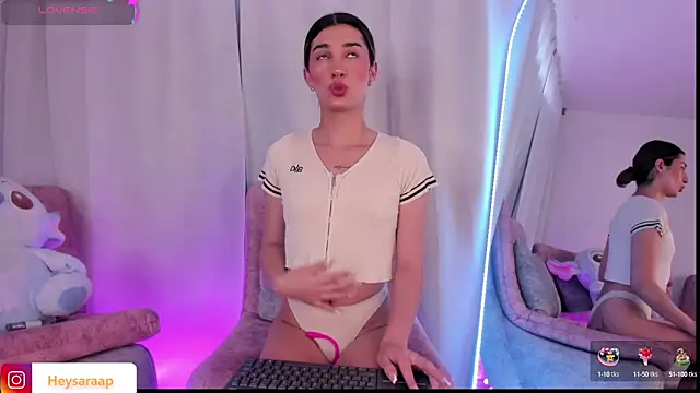 Queensara  online show from September 17, 3:28 pm