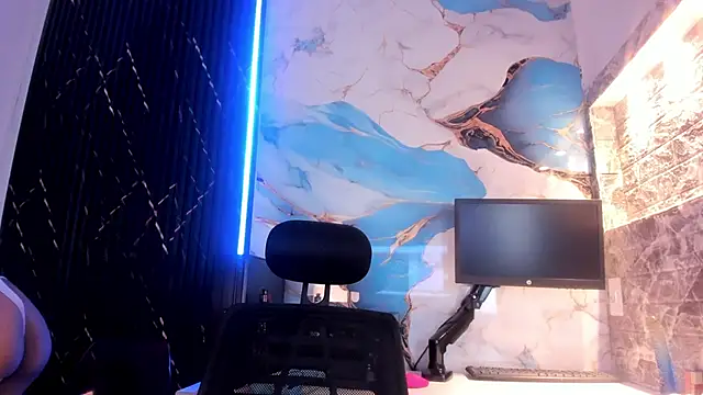 cassidy blossom online show from November 12, 8:30 pm