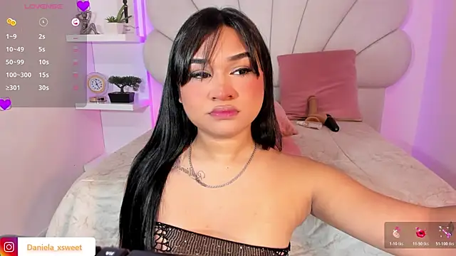 Danielaangelina online show from May 24, 6:32 am