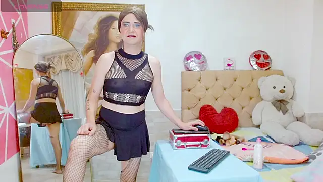 Dolldirtyxxx online show from April 25, 5:22 am