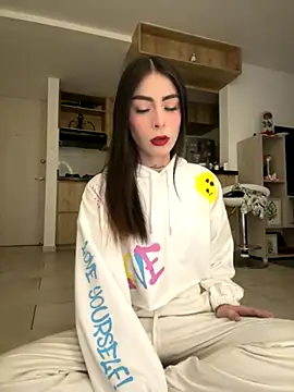 Snapshot of candycami19 chatting on October 5, 10:05 am candycami19 online show from October 5, 10:05 am