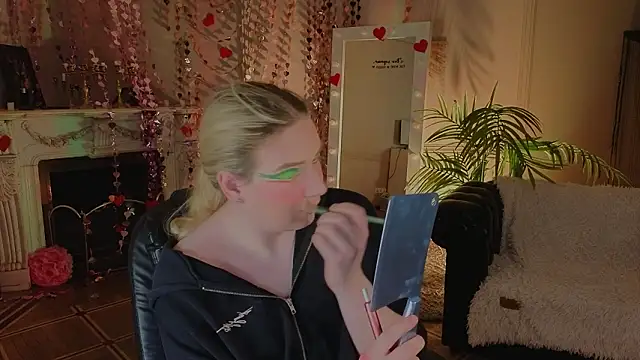 Jes Solar online show from February 28, 11:00 pm