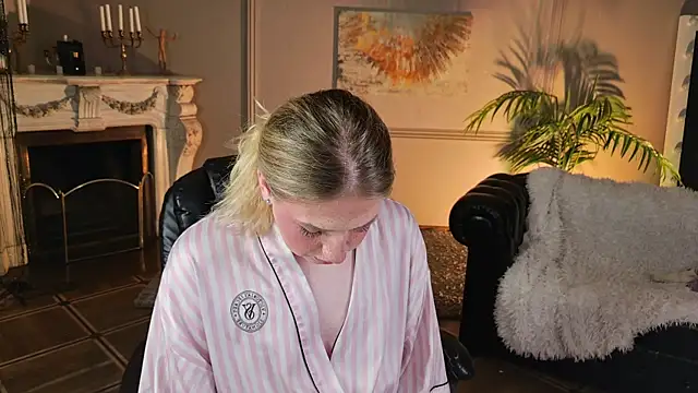 Jes Solar online show from May 17, 9:25 pm