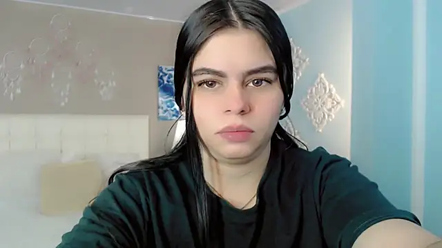 maddissonivanova online show from October 22, 7:16 pm