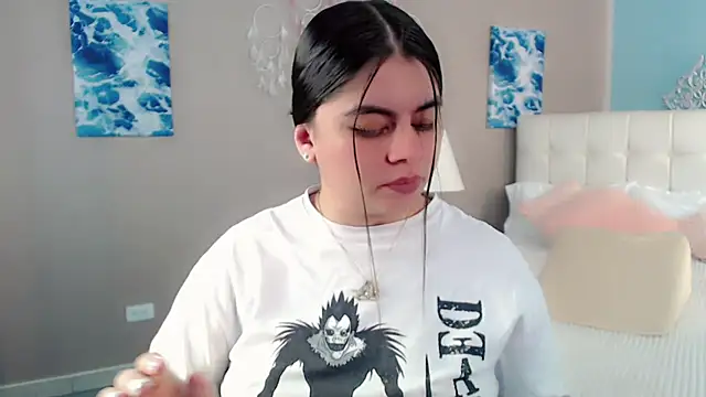 maddissonivanova online show from January 13, 7:22 pm