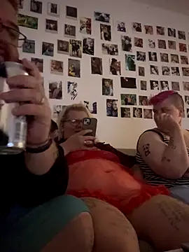 mrandmrsdarkside online show from October 9, 8:21 pm