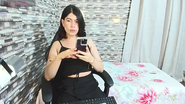 xxxEmmaxx online show from May 29, 6:56 am