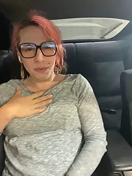 mayra mayhem online show from April 29, 8:15 pm