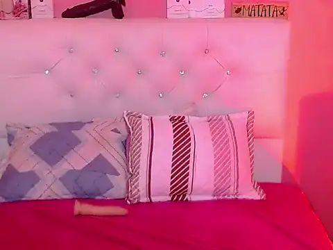 x isabella x online show from April 29, 5:34 am