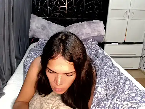 ladyhotcuming online show from May 29, 1:59 am