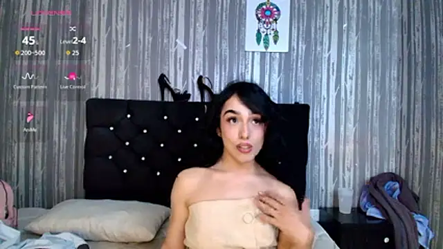 Alicee Moonn online show from December 19, 12:16 am