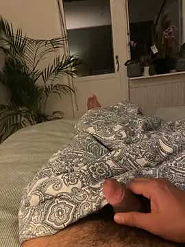 latina-pene online show from October 30, 1:48 am