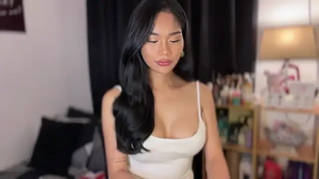 HoleeLaura online show from October 5, 10:42 pm