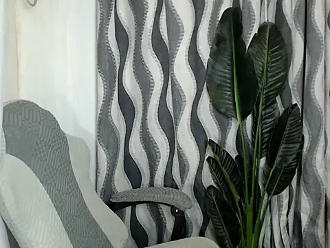 sweetiie caren online show from May 17, 10:59 am