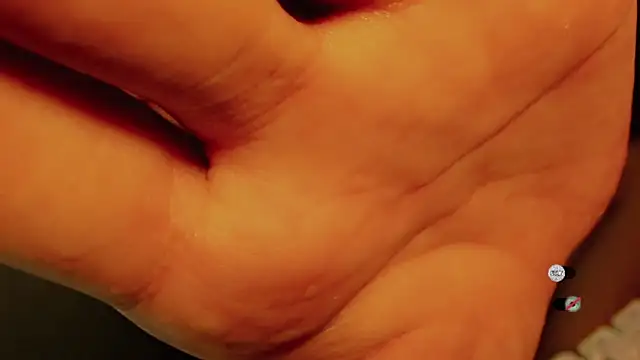 bella enchantra online show from December 3, 11:09 pm