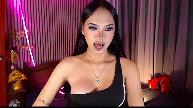 Unforgettablejulia online show from February 6, 4:34 pm