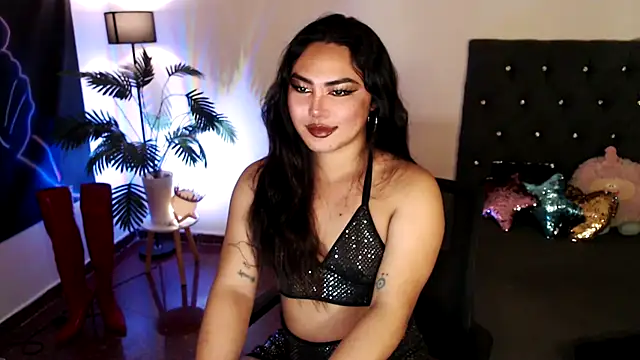 Unique Maya online show from February 23, 8:45 pm