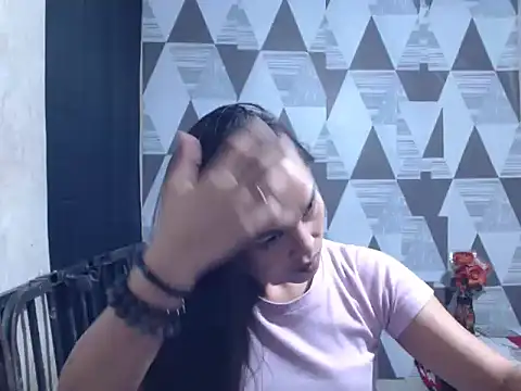 Wiynwyn Delamerced1989 online show from May 6, 9:32 pm