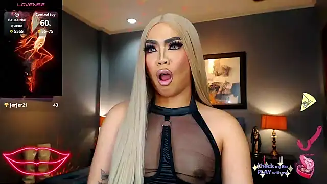 FridaHumphrey online show from October 29, 8:07 pm