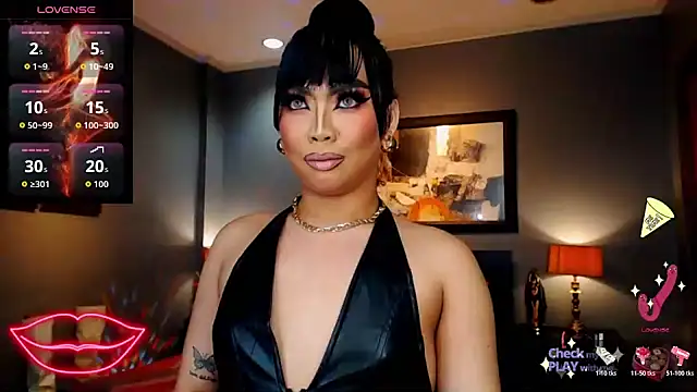 FridaHumphrey online show from November 12, 7:24 pm