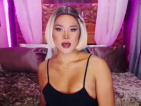 YllanaAltheaXxX online show from December 4, 7:18 pm