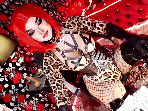 hail ur queenx online show from January 17, 7:54 pm