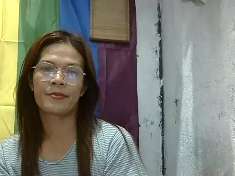 juicycum069 online show from May 27, 4:31 am