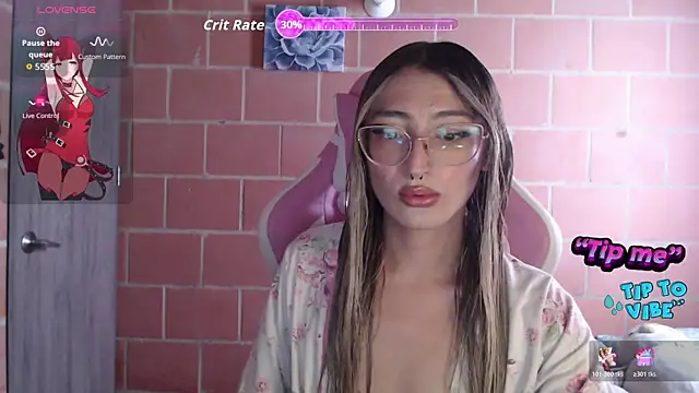 Snapshot of Andrea_camilaaa chatting on October 21, 4:19 pm Andrea camilaaa online show from October 21, 4:19 pm