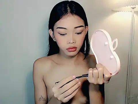 holyakiesha online show from November 21, 12:00 am