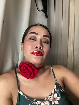 RomanticPearlTS online show from May 22, 5:25 am
