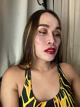RomanticPearlTS online show from May 23, 1:40 pm