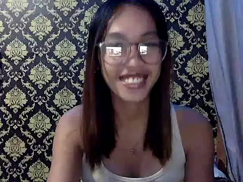 your wifey online show from October 3, 11:21 am