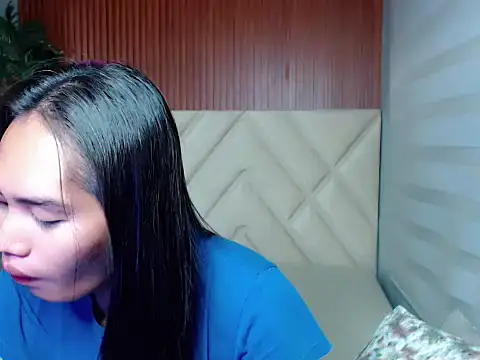 sluttyprincess0 online show from October 2, 10:53 pm
