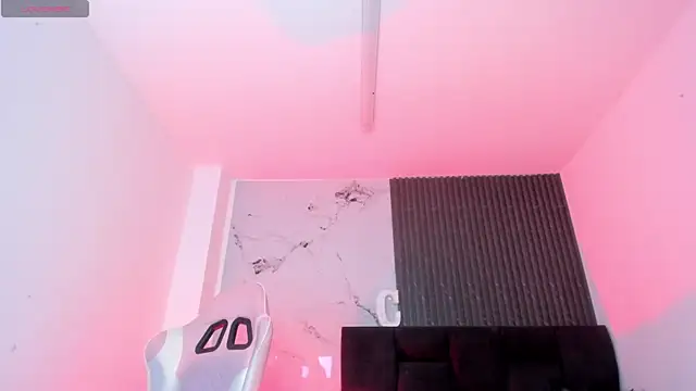 chloesagee online show from May 19, 1:56 am