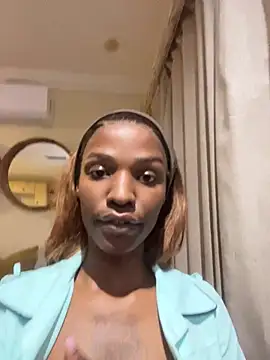 Trans fairy online show from May 27, 6:16 pm