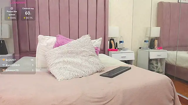 AriannaAdames online show from May 25, 1:41 pm