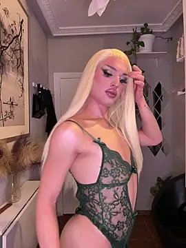 lacattiva online show from September 25, 5:53 pm