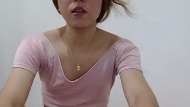 Dolly Peach  online show from February 26, 5:51 pm