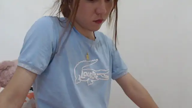 Dolly Peach  online show from March 3, 7:21 pm