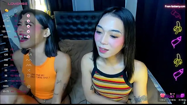 bellamoonlightX online show from May 23, 9:27 am
